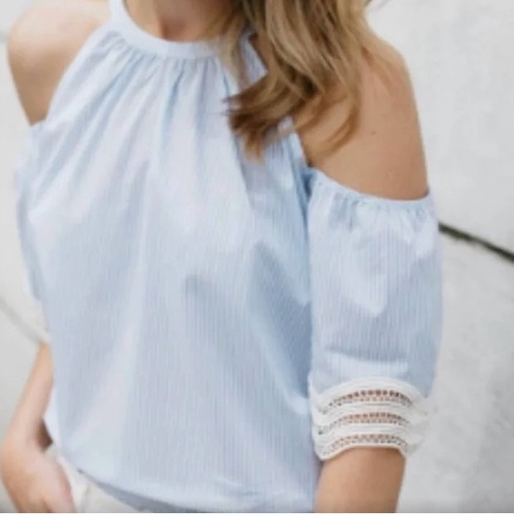 Ann Taylor Tops - 🌷3/15🌷Ann Taylor Cold Shoulder Blouse -M